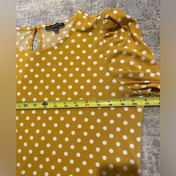 Adrianna Papell Yellow Polka-Dot 3/4 Sleeve Blouse Shirt Size Medium EUC - Picture 8 of 8